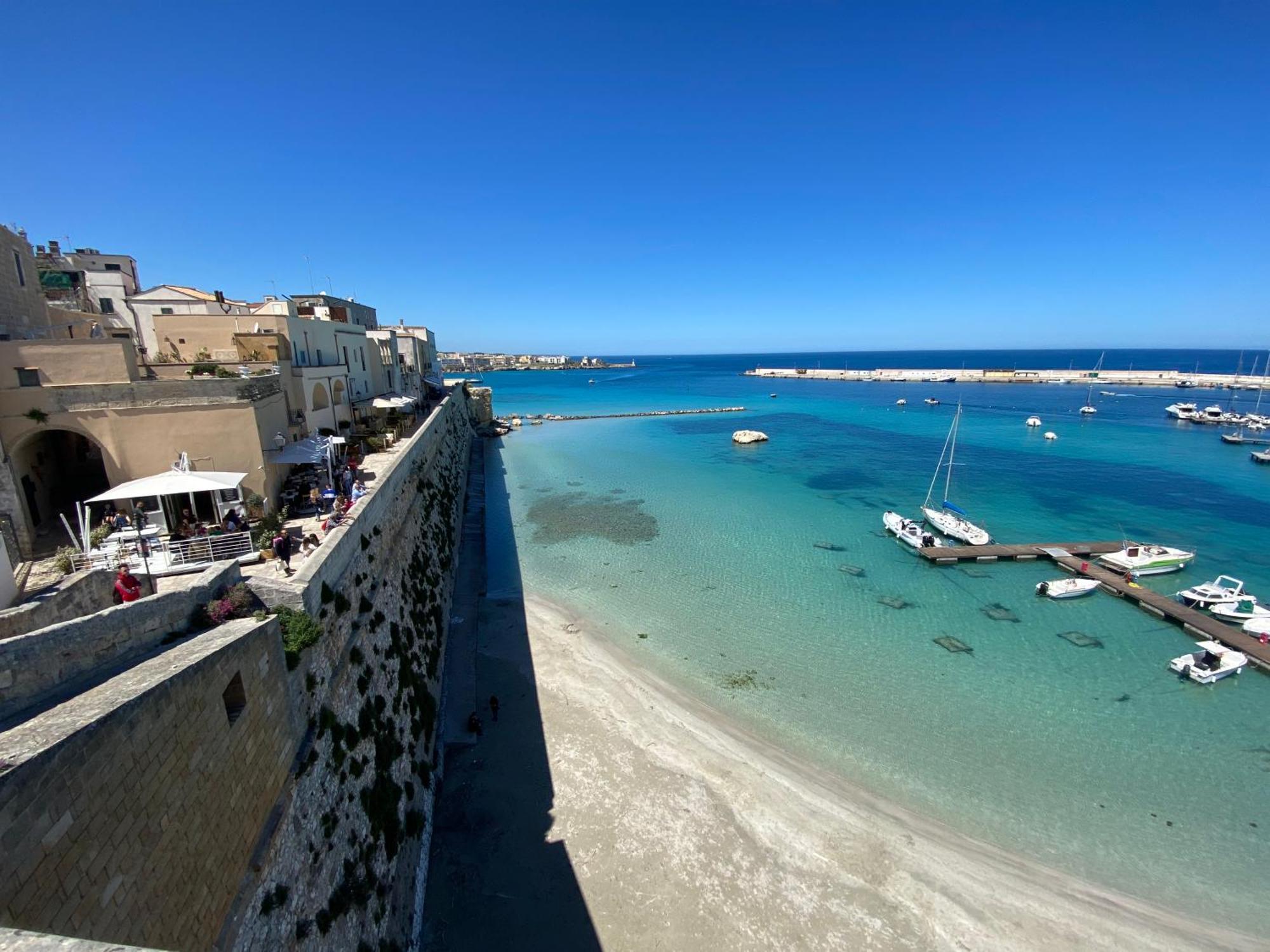 Dimora Del Sole Luxury And Charm Apartment Otranto Exterior foto